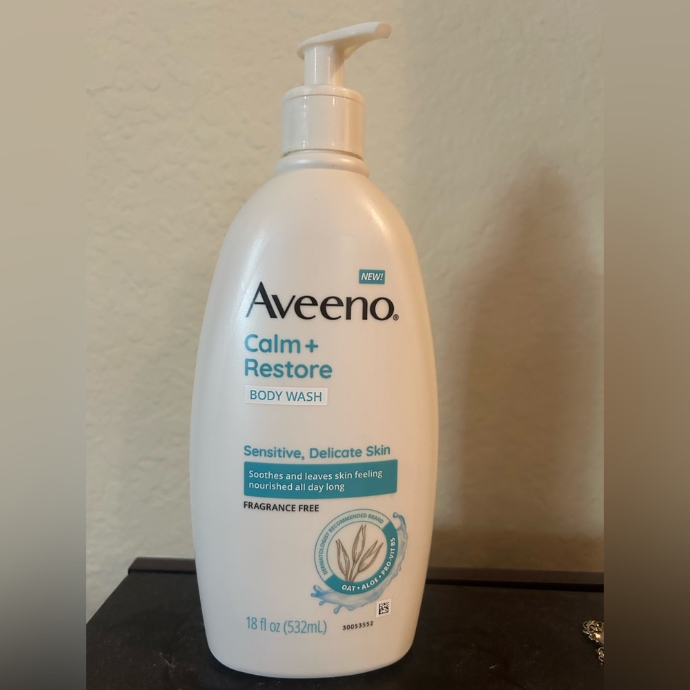 Aveeno Calm + Restore Body Wash Sensitive Delicate Skin 18 oz Fragrance Free